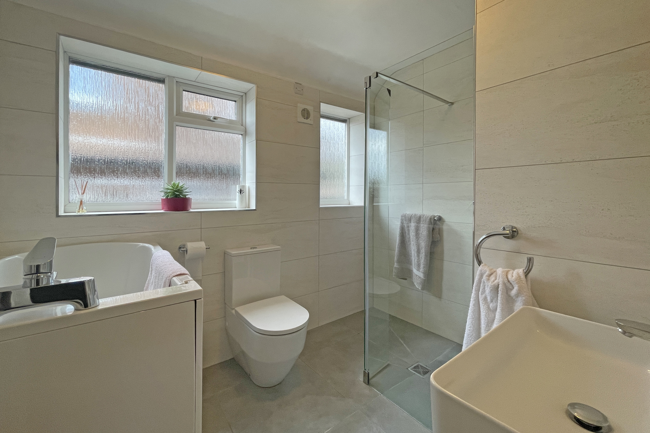 Cheam Road, Epsom, KT17
