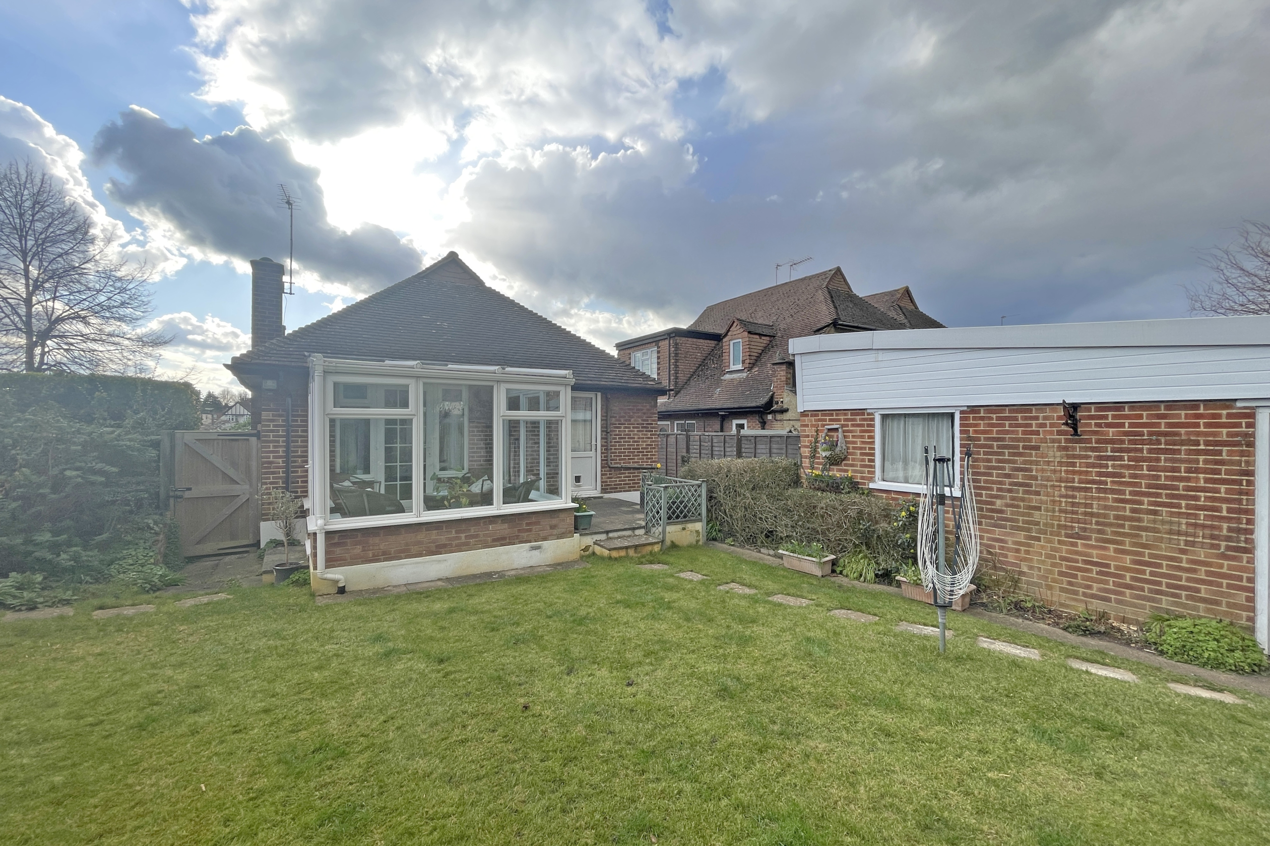 Cheam Road, Epsom, KT17