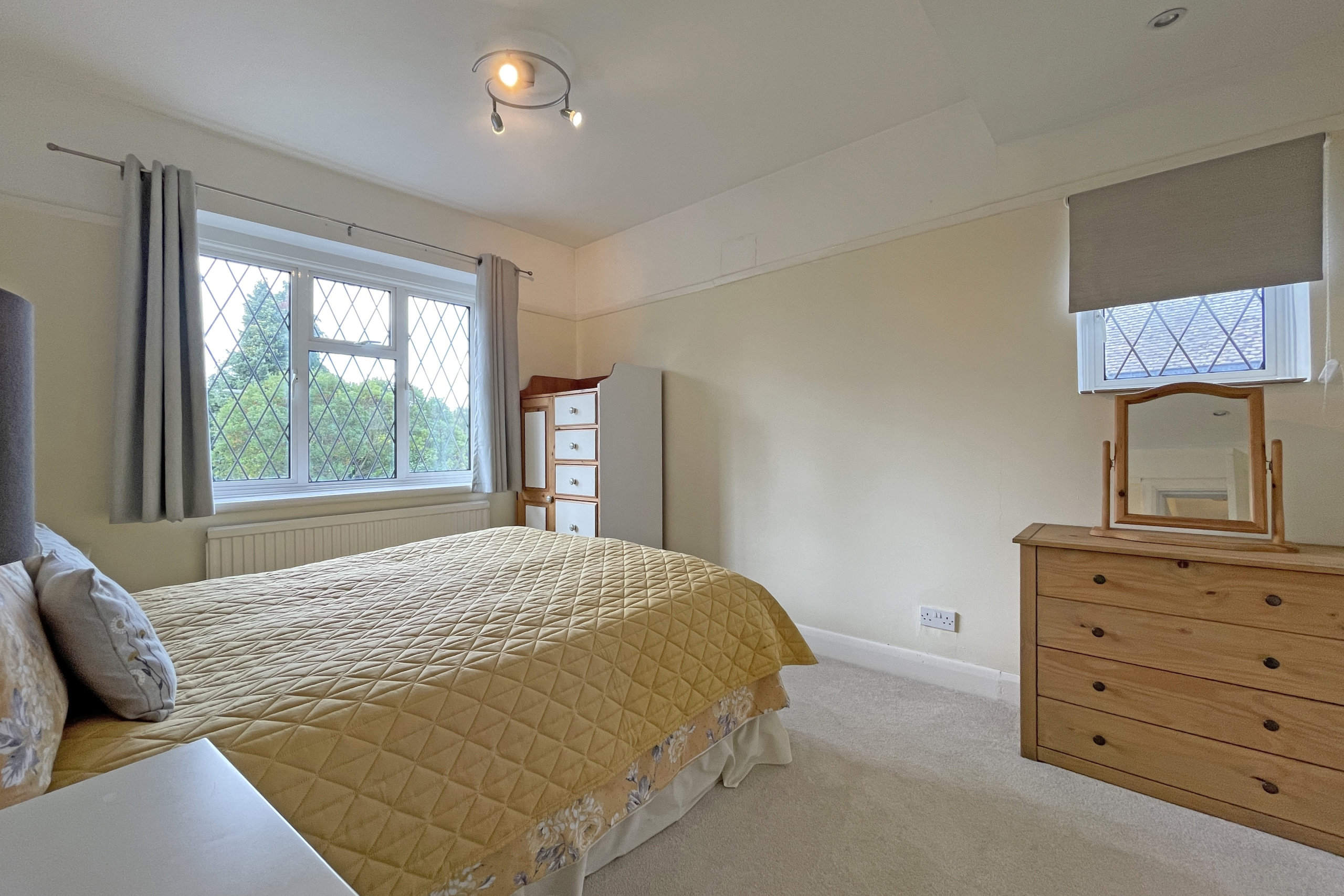 The Green, Ewell Downs, Epsom, Surrey, KT17 3JX
