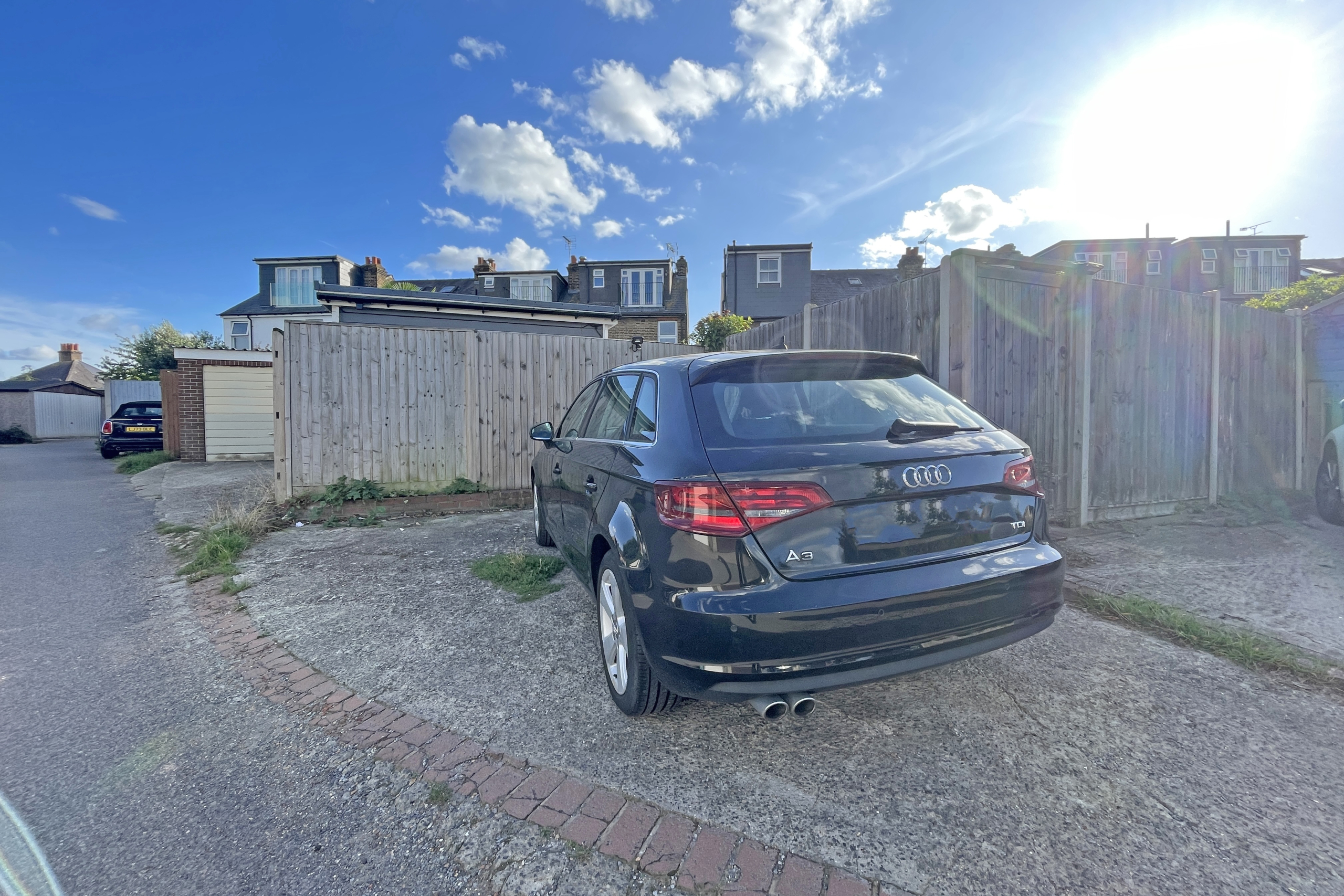 Elm Road, Epsom, KT17