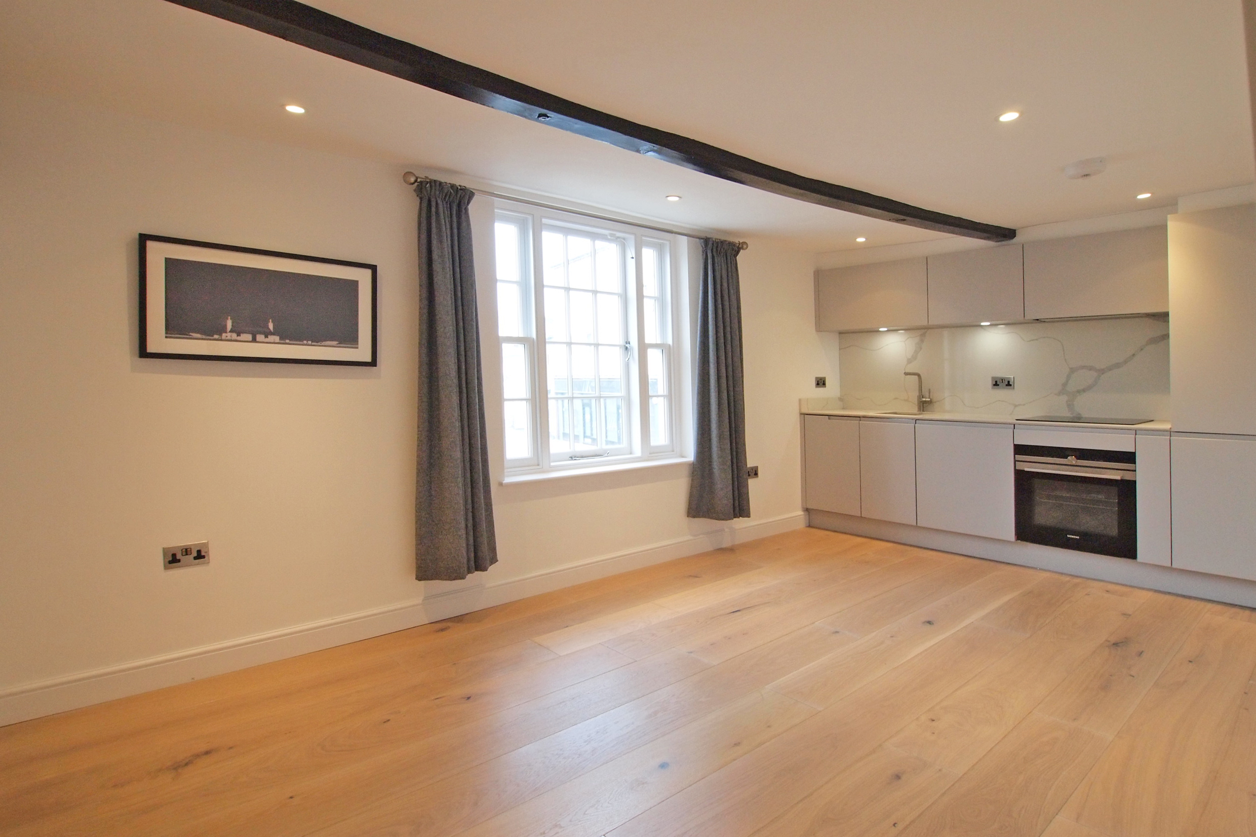 High Street, Ewell, KT17