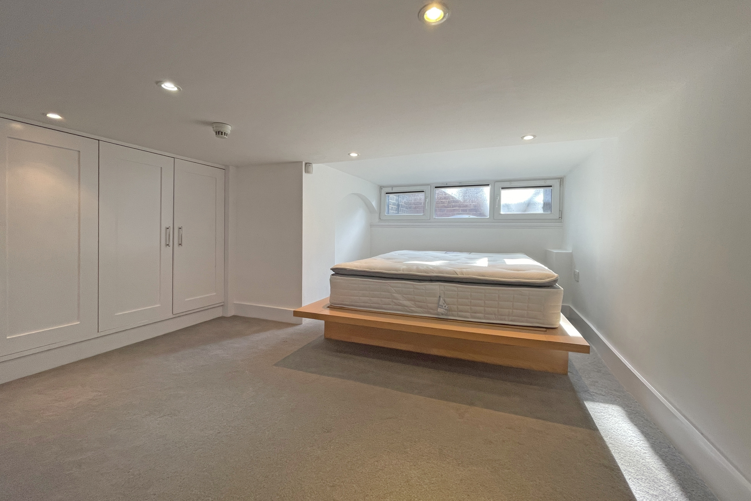 West Street, Ewell, KT17