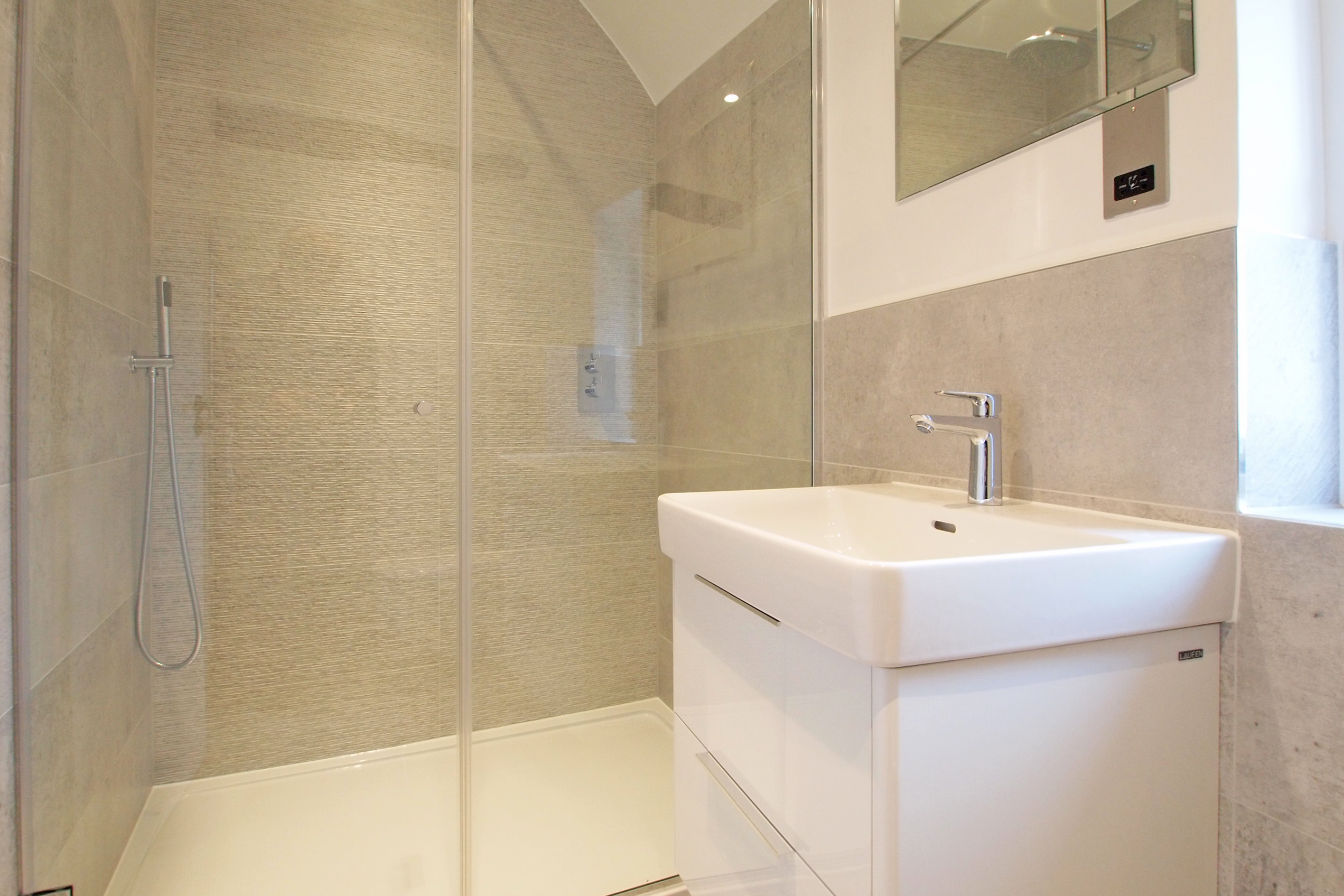 High Street, Ewell, KT17