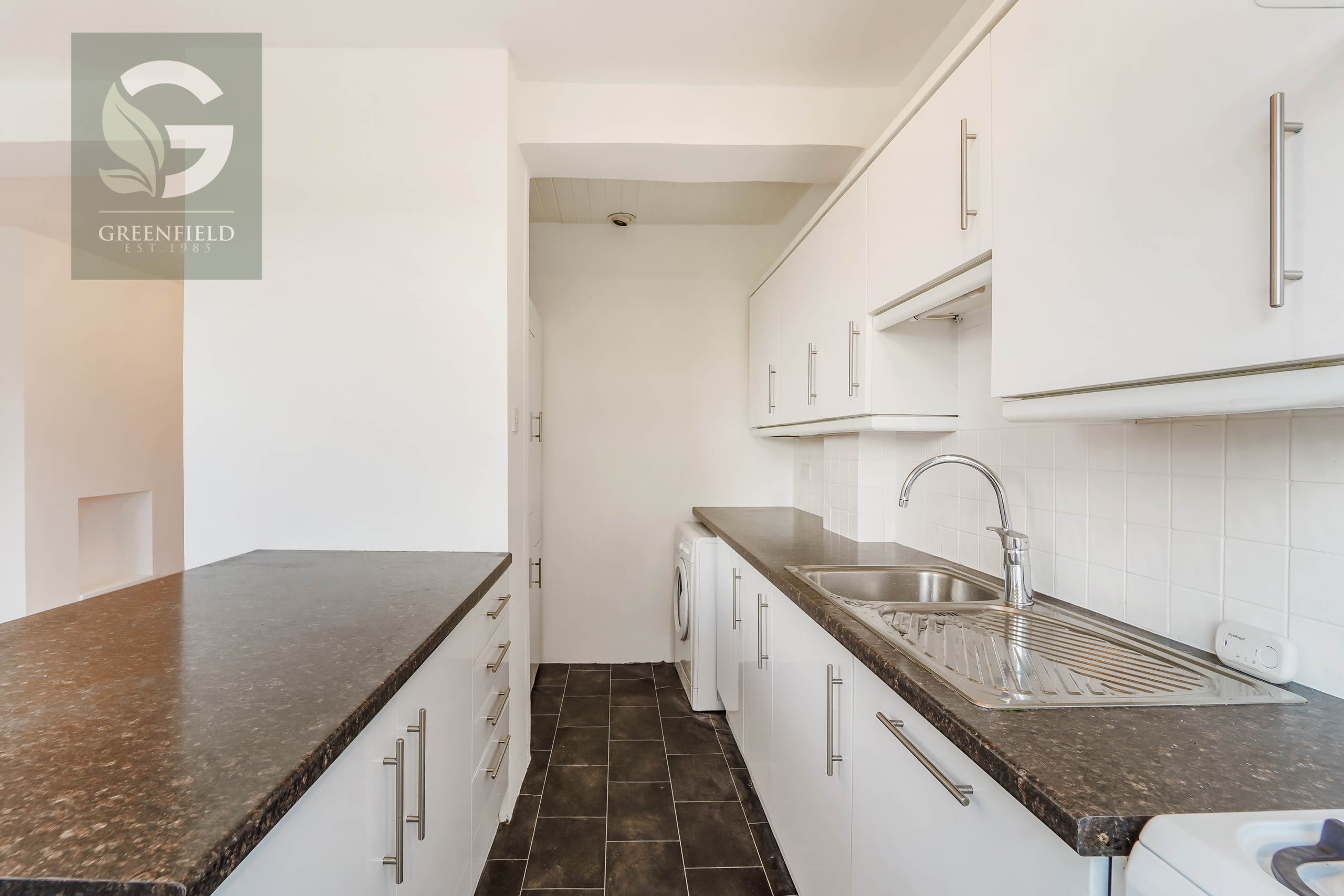 Ardrossan Gardens, Worcester Park, Surrey, KT4 7AY