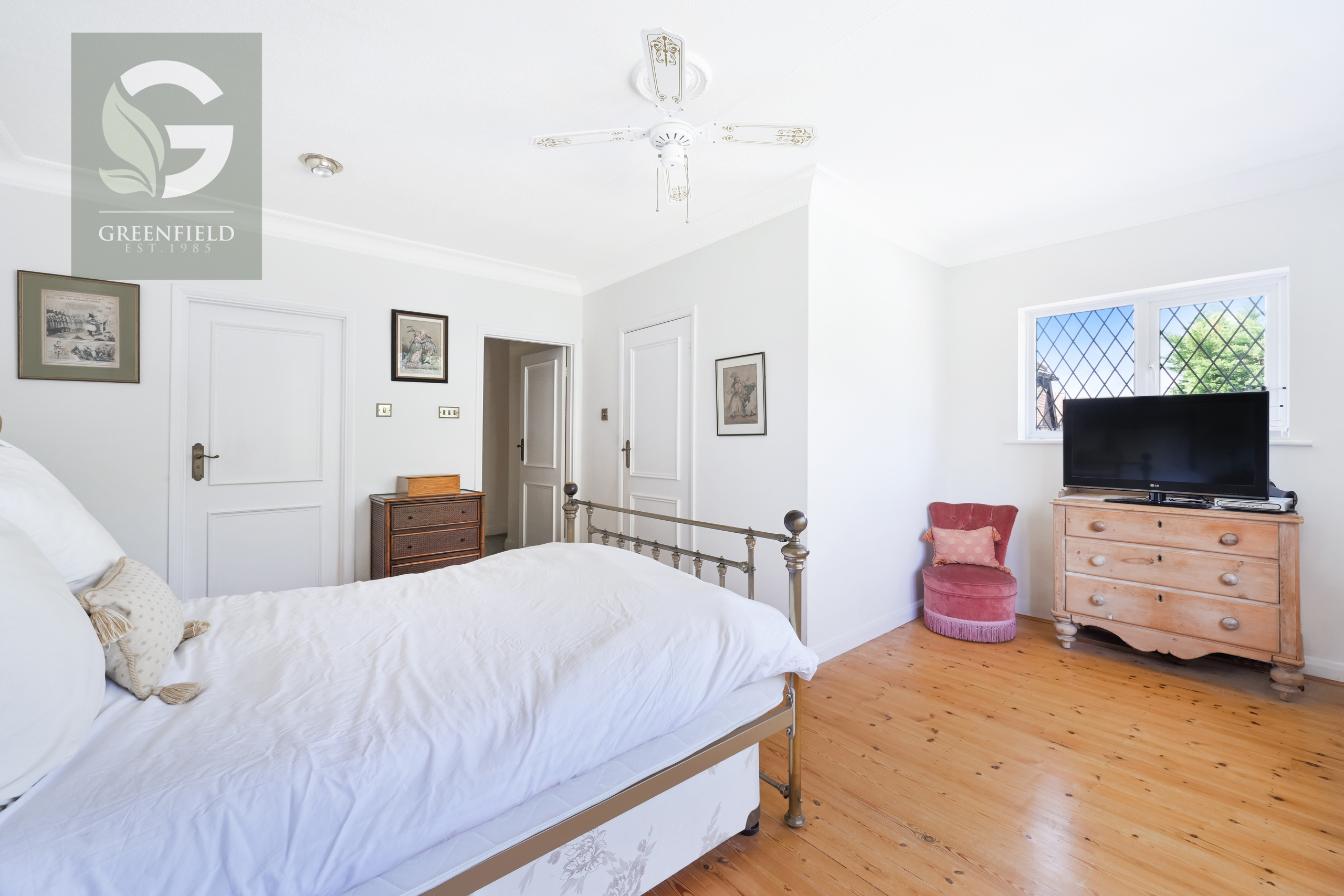 Ewell Downs Road, Ewell, Epsom, Surrey, KT17 3BU