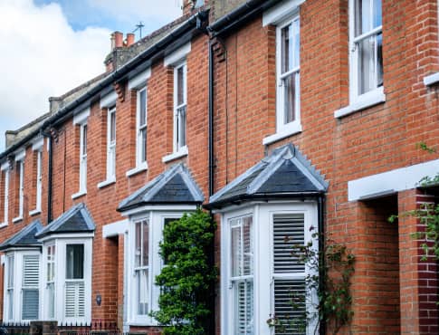How to Buy a House in Surrey: Expert Buyer Guide