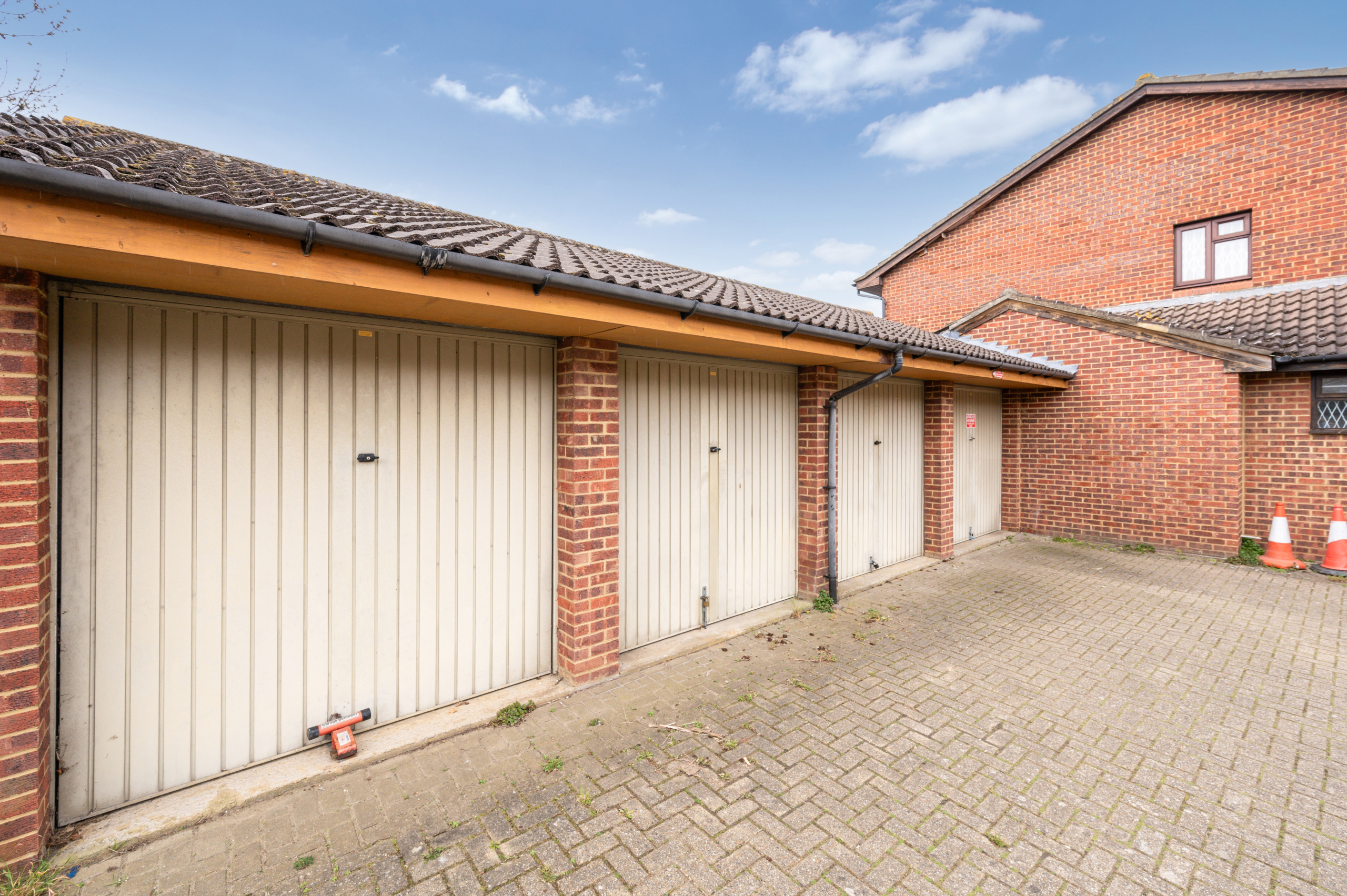 Trent Way, Worcester Park, KT4