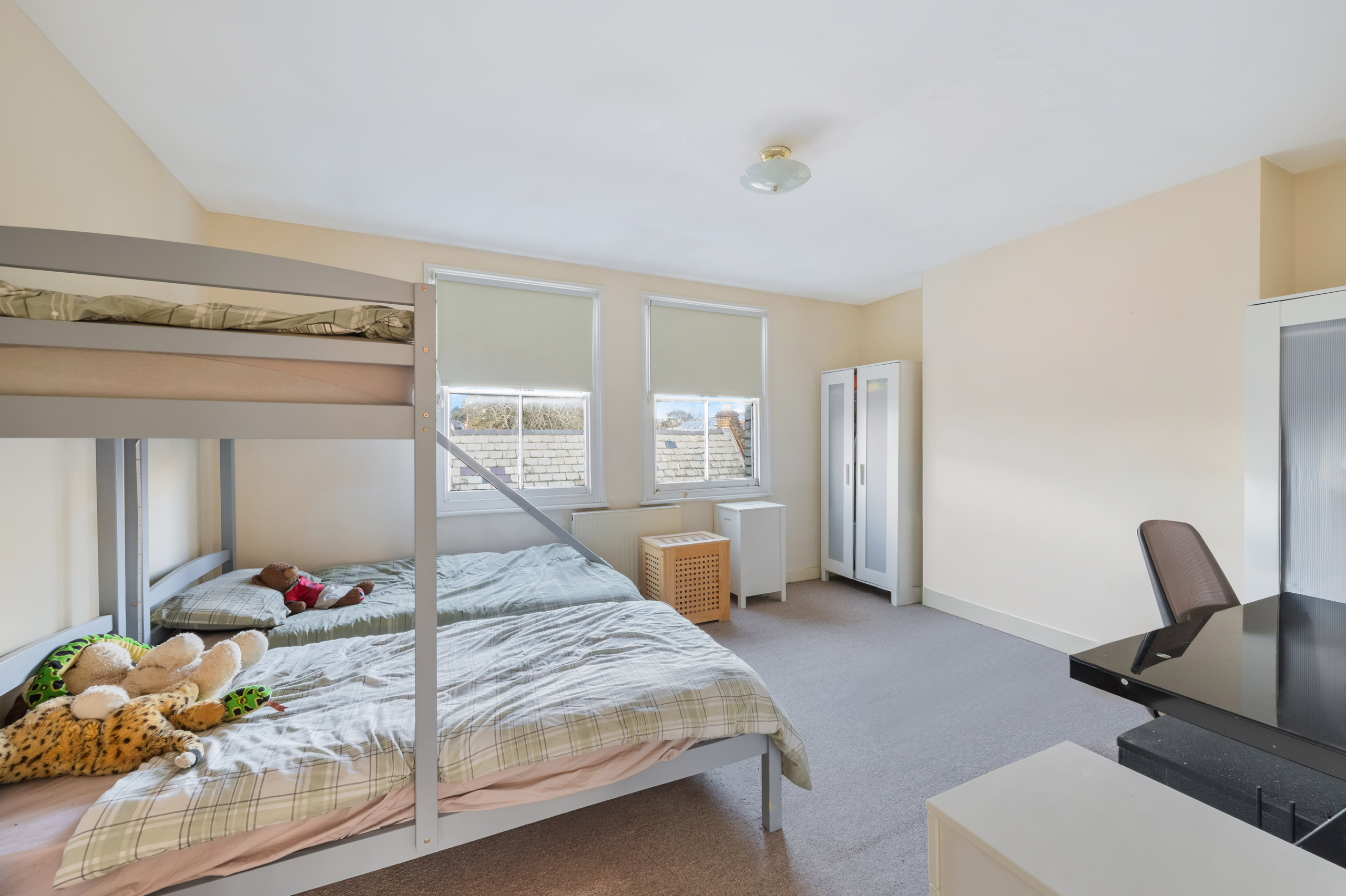 West Street, Ewell, KT17